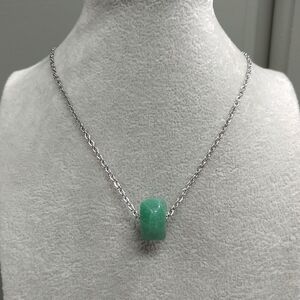 Green Aventurine Necklace Natural Gemstone Crystal Pendant Stainless-Steel 17.7"